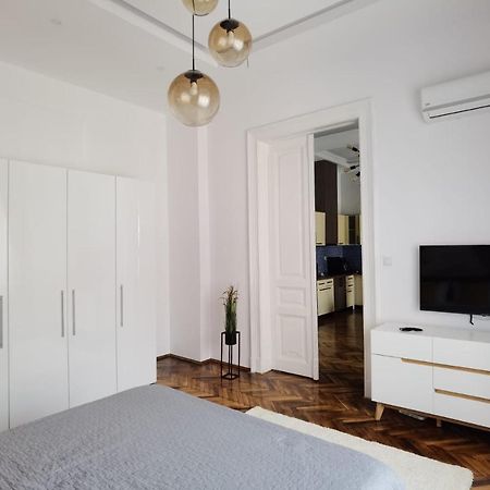 Zen Apartments Орадеа Екстериор снимка